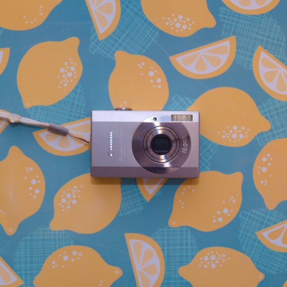 Canon PowerShot SD790 IS 10MP Digital ELPH (IXUS 90) / Silver - Near mint - Picture 2 of 6